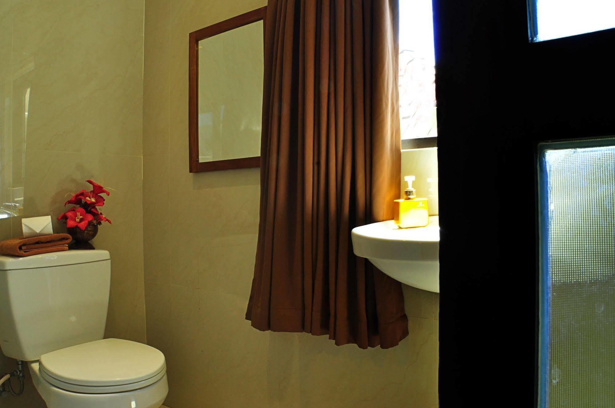 קוטה לומבוק Guest House Matahari מראה חיצוני תמונה