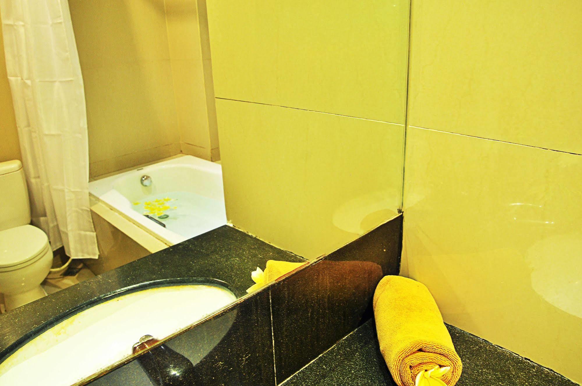 קוטה לומבוק Guest House Matahari מראה חיצוני תמונה
